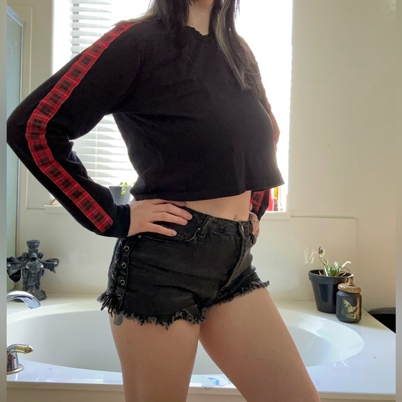 Long sleeve crop top (forever 21) - Picture 2 of 3